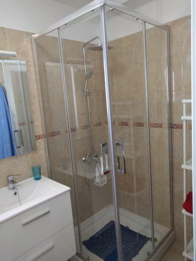 Casa Laura Vivienda Vacacional Лос Кристианос Экстерьер фото