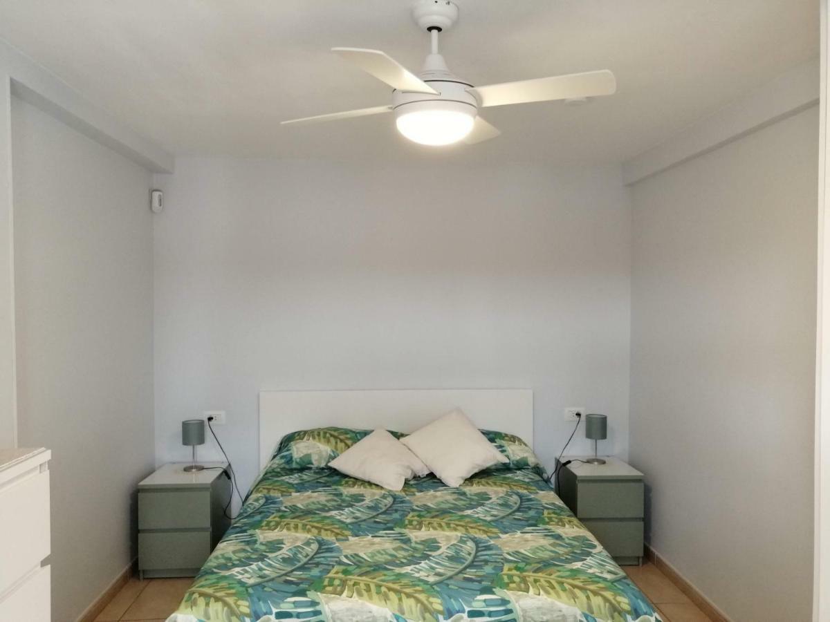 Casa Laura Vivienda Vacacional Лос Кристианос Экстерьер фото